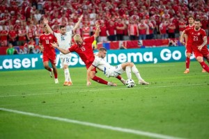 体育资讯-【欧洲杯】塞尔维亚破门乏术，丹麦3连平小组第2出线