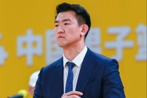 王博：江苏队有很多年轻球员 所以有意让队内的年轻力量上场涨球