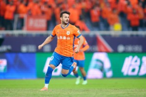 体育资讯-赛季最佳球员！官方：山东泰山与32岁外援卡扎伊什维利完成续约