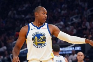 体育资讯-金州天塌了？40岁老炮能顶半边天 他本就是科尔隐藏王牌|艾尔·霍福德|勇士|凯尔特人|斯蒂芬·库里|吉米·巴特勒_新浪体育_新浪新闻